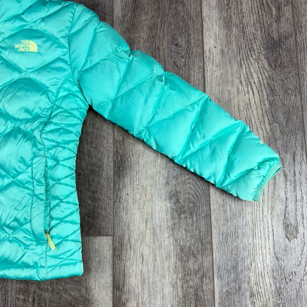 North Face Teal Quilted Jacket - Picture 2 of 16